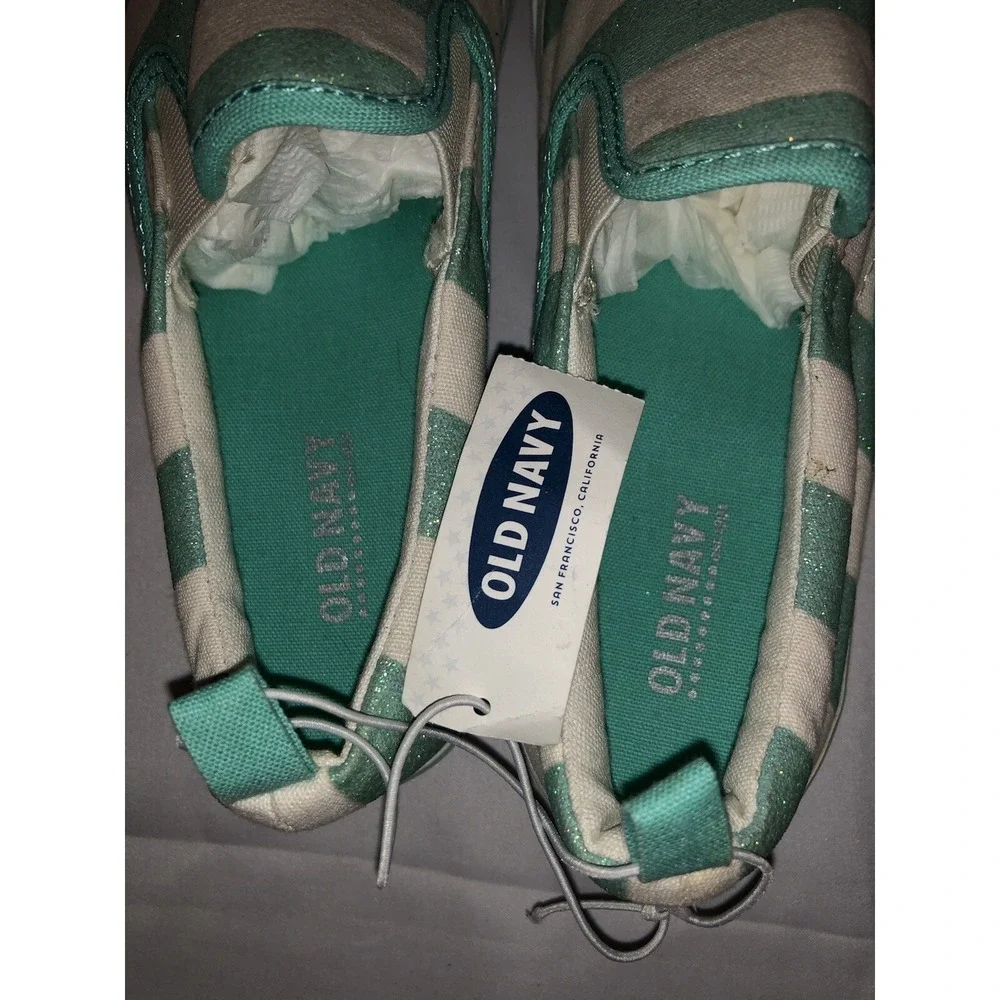 New Old Navy Shoes Canvas Slip-on  Loafers Girls Size 4 striped green